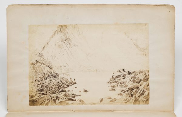<span class="artist-name-product">JACOB DE CORDEMOY Eugène</span> Rapport de la Commission chargée d'étudier la catastrophe du Grand-Sable, à Salazie. – Image 4